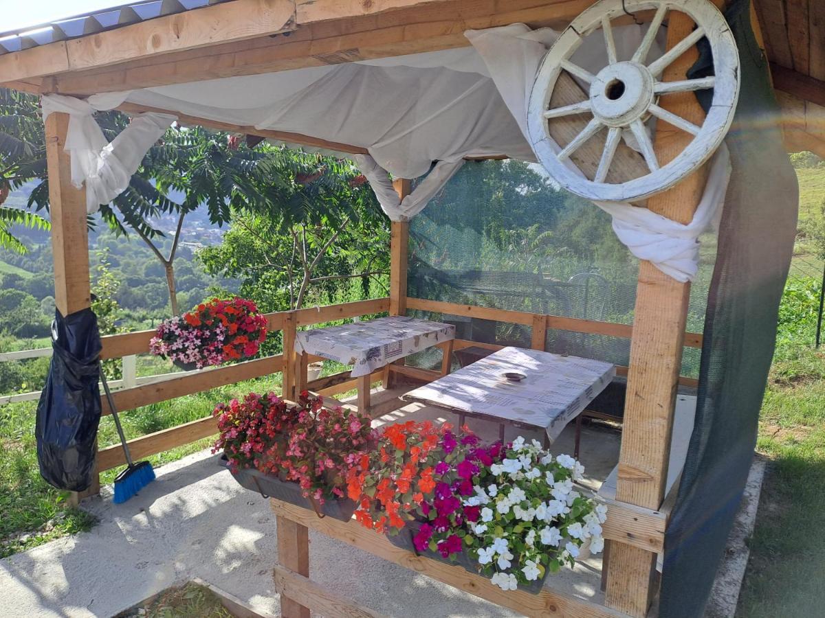 Natural House Visoko Exterior foto