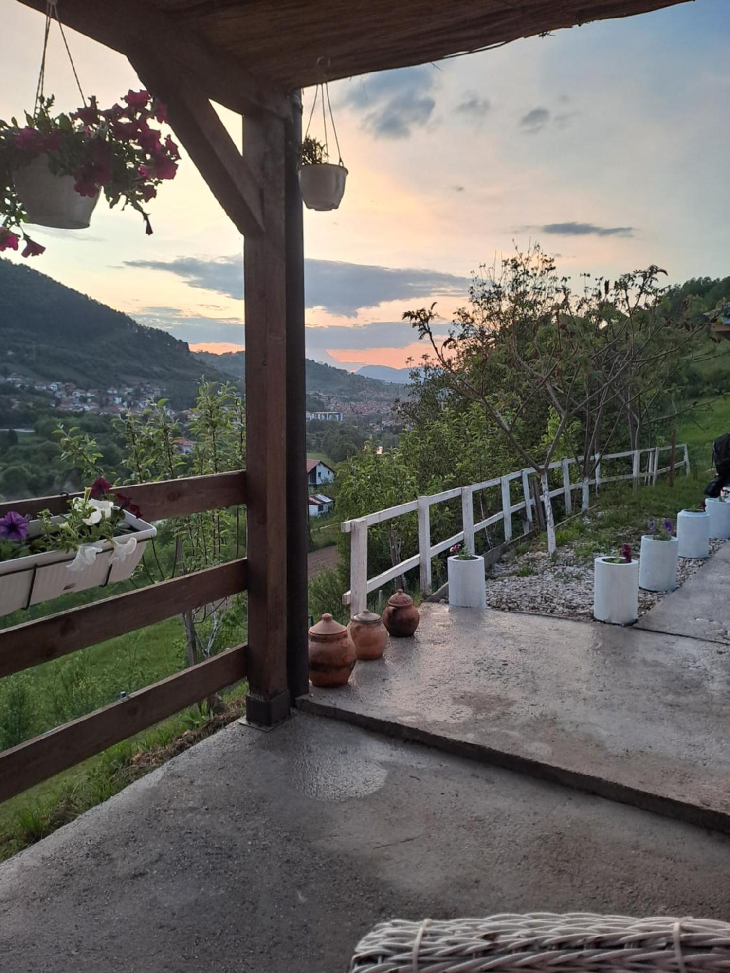 Natural House Visoko Cameră foto