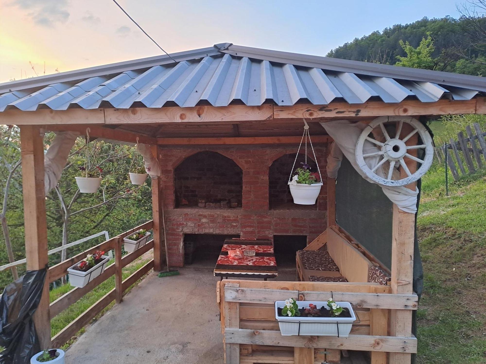 Natural House Visoko Cameră foto